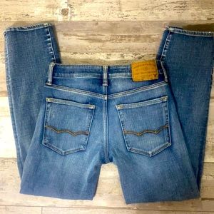 American Eagle Jeans slim straight extreme flex size 28x30.